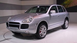 porsche-cayenne-side-front-closed-350-199.jpg