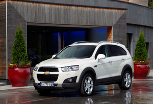 CHEVROLET-CAPTIVA-2012-08.jpg