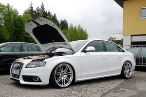 audi a4 20" wheels.jpg