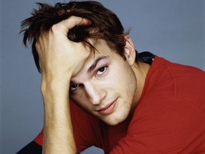 Ashton-Kutcher-ashton-kutcher-20058803-800-600.jpg