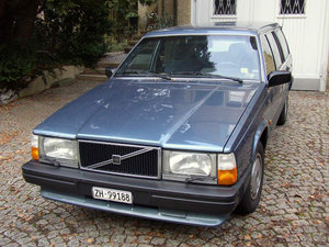 volvo740.jpg