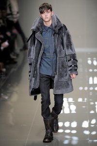 Burberry Prorsum Mens FW 2010 2.jpg