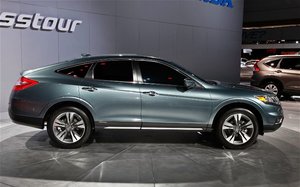 2013-honda-crosstour-concept-right-side-view.jpg