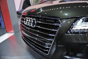 nyias-2011-audi-a7-5-door-coupe-live-photos_8.jpg