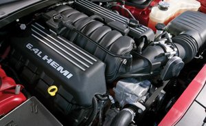 2012-dodge-charger-srt8-64-liter-v-8-hemi-engine-photo-423211-s-1280x782.jpg