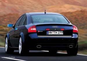 AUDIRS6-1556_7.jpg