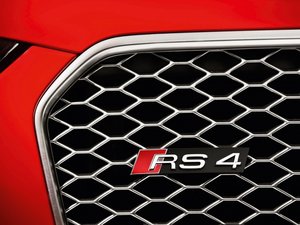 2012-Audi-RS4-Avant-front-Emblem-600x800.jpg