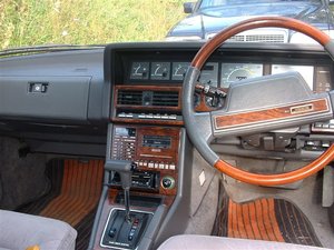 Mazda_Luce_2.0_Genteel-X_dash.jpg