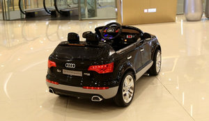 Audi Q7 black_9.jpg