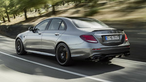 2017-mercedes-amg-e63-sedan-7.jpg