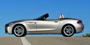 all-new-2010-bmw-z4-roadster_11.jpg