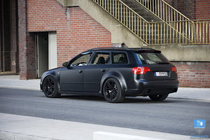 audi-rs-4-black-9.jpg