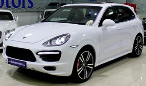 2017-Porsche-Cayenne-review.jpg