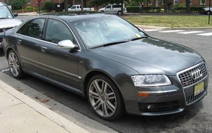 1920px-2007-Audi-S8.jpg