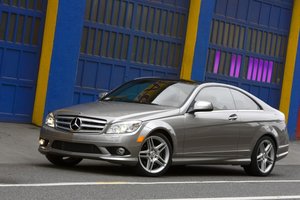 2011_mercedes-benz_c-class_f34_ns_123009_717.jpg