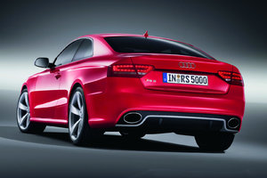 2011-Audi-RS5-Coupe-6.jpg