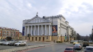 Театр оперы и балета.jpg
