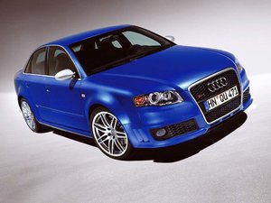 audi rs4 1.jpg