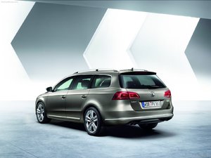 Volkswagen-Passat_Estate_2011_1600x1200_wallpaper_06.jpg