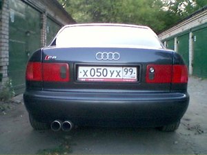 Audi A8(S8).jpg