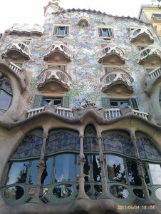 domGaudi1.jpg