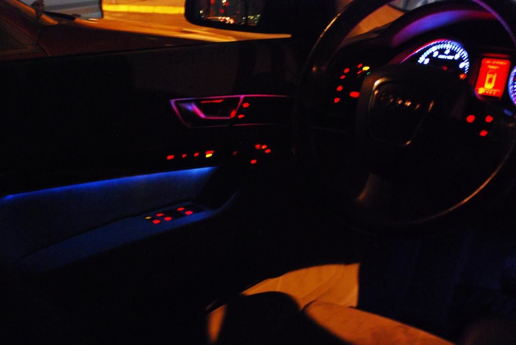 KoLeli / Светящиеся колпачки на ниппель с логотипом авто, подсветка колес автомобиля, тюнинг AUDI