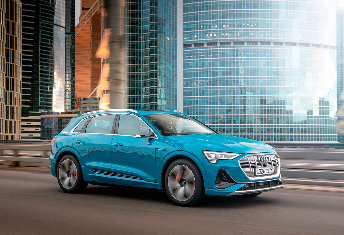 i - Покажите ее Илону Маску: тест-драйв Audi e-tron | Ауди Клуб Россия