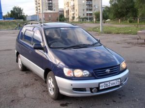 3-ий автомобиль TOYOTA IPSUM (продан)