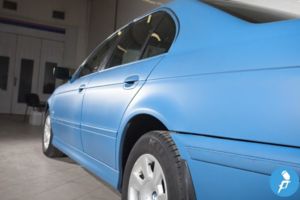 BMW 520i e39 blue matte by Pitlane Colors