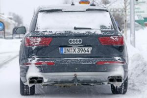 20150414 audi sq7 spy rear