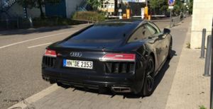 10686 1438537915 novyy audi r8 v10 okrasili v chernyy metallik