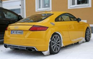 2017 audi tt rs spy photos revel manual gearbox for the first time 8