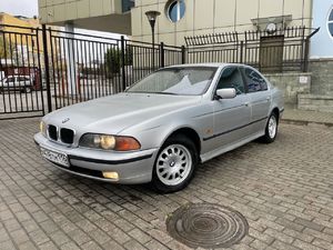 BMW 520 e39 1999 mt