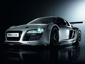 gonochnyj simulyator audi r8 lms dlya sony playstation